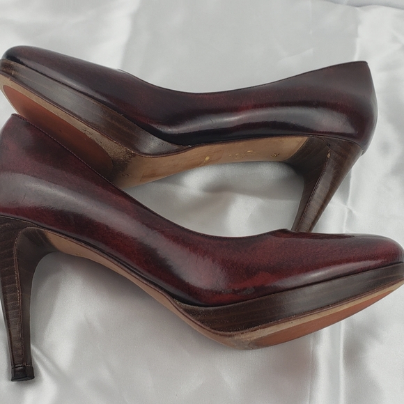 Cole Haan Women's patent leather platform pump - Picture 4 of 9